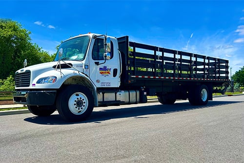 CDL & Non-CDL Flatbed / Stake Trucks