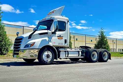 Tandem Axle Daycab